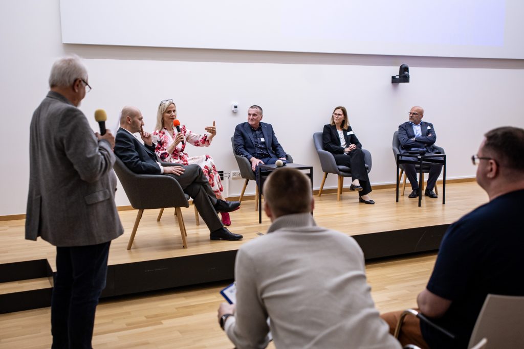 FZU Konference 106